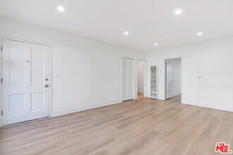 9224 Alden Dr in Beverly Hills, CA - Building Photo - Building Photo