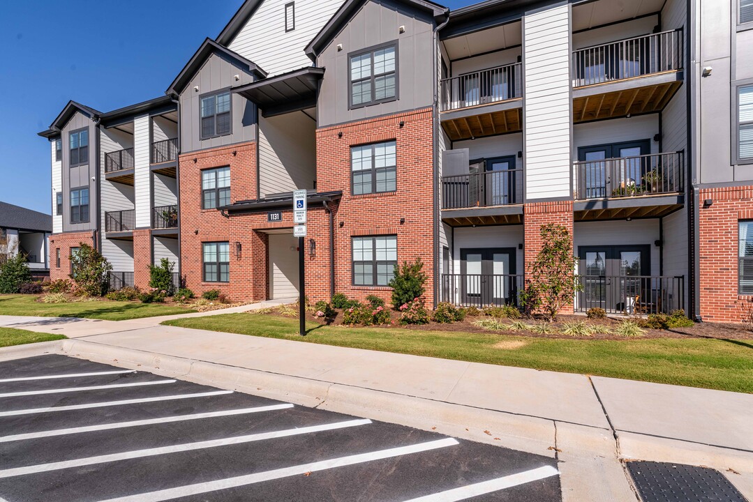 Evolve Huntersville in Huntersville, NC - Building Photo
