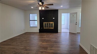 2709 Hyatt Ave in Springdale, AR - Building Photo - Building Photo