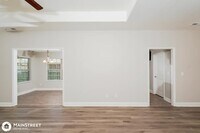 825 Clover Ave photo'