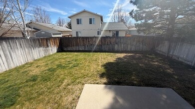 777 Wagon Dr in Gardnerville, NV - Building Photo - Building Photo