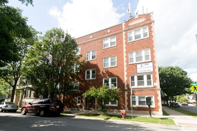 property at 1604 W Berwyn Ave