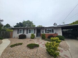 7 Elm Ct in San Luis Obispo, CA - Building Photo