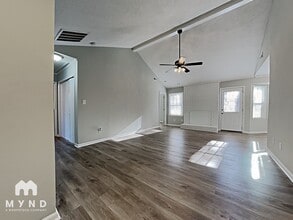 1300 Newfound Hollow Dr in Charlotte, NC - Foto de edificio - Building Photo