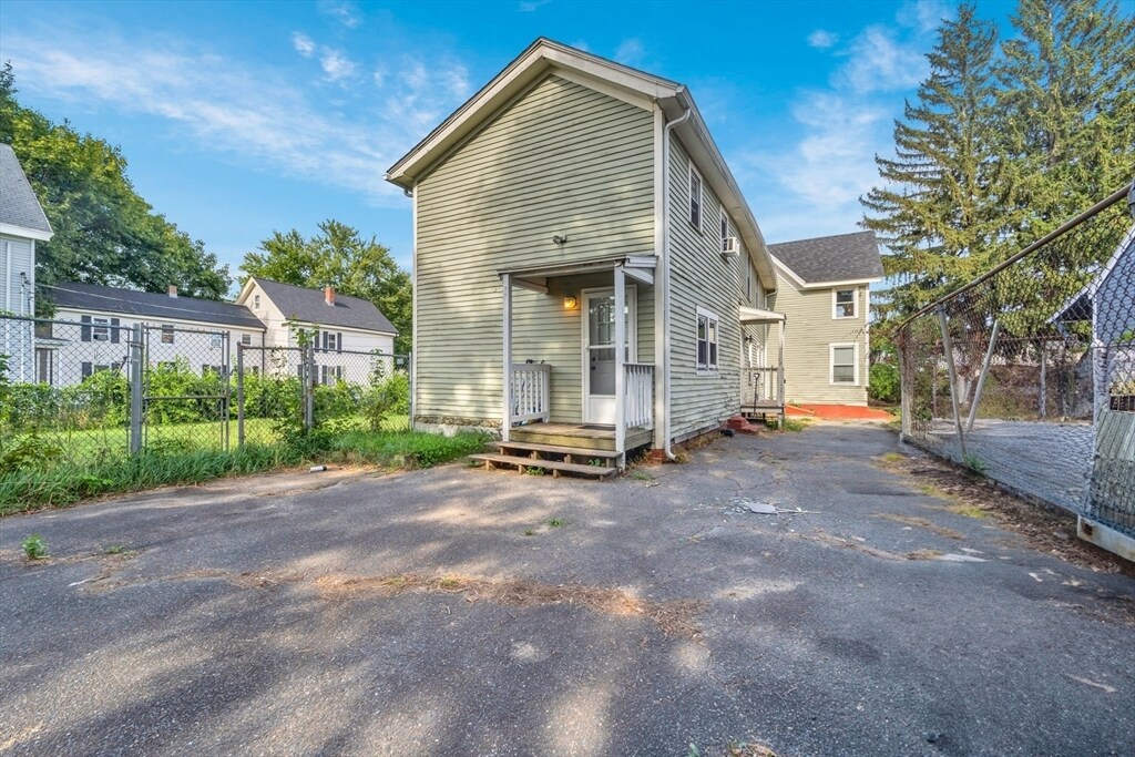 2 North St in Haverhill, MA - Building Photo