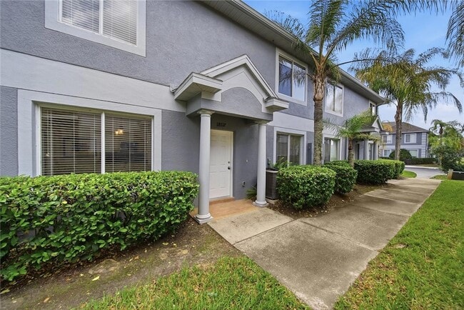 18117 Paradise Point Dr in Tampa, FL - Building Photo - Building Photo