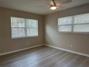 334 33rd Ave N in St. Petersburg, FL - Building Photo - Building Photo