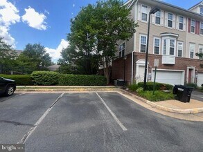 3009 Nicosh Cir in Falls Church, VA - Building Photo - Building Photo
