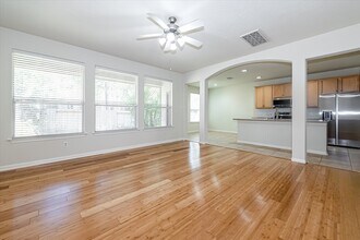 14 Nestlewood Pl in Spring, TX - Building Photo - Building Photo