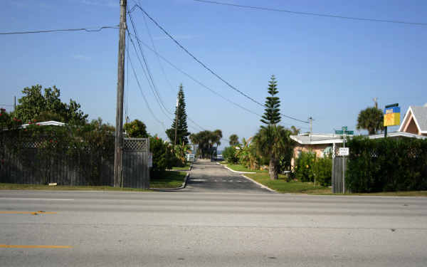 Sun Gate Villas in Cocoa Beach, FL - Building Photo