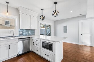 40 Seaview Ave in Winthrop, MA - Building Photo - Building Photo