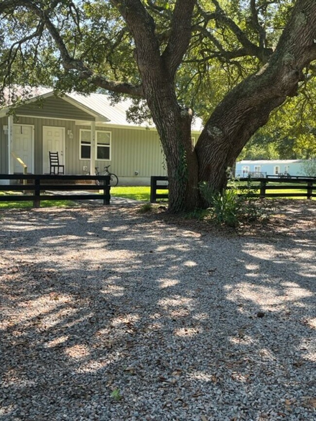 property at 124 Summerlin Ln