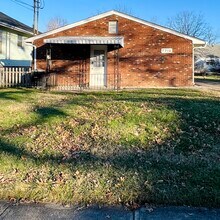 7210 Ohio Ave, Unit 1 in Deer Park, OH - Foto de edificio - Building Photo