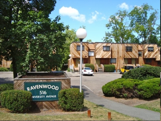 Ravenwood Apartments