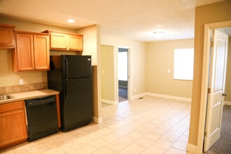 608 W Mount Vernon St, Unit B in Springfield, MO - Foto de edificio - Building Photo