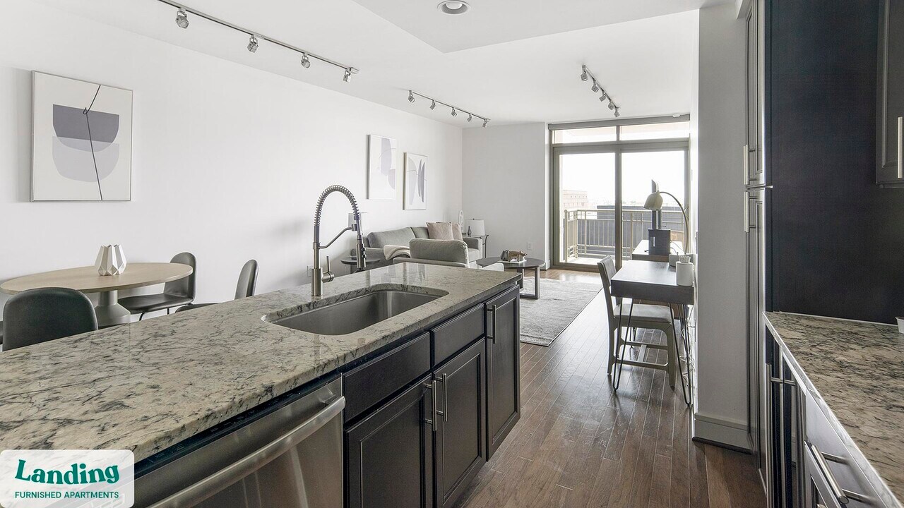 777 Preston St in Houston, TX - Building Photo