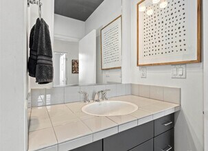 1401 Delgany St, Unit 405 in Denver, CO - Foto de edificio - Building Photo