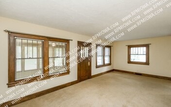 1007 Wilson Ave in Ames, IA - Building Photo - Building Photo