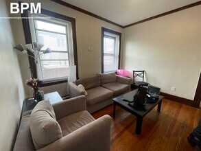 32 Shelby St, Unit 1 in Boston, MA - Building Photo - Building Photo