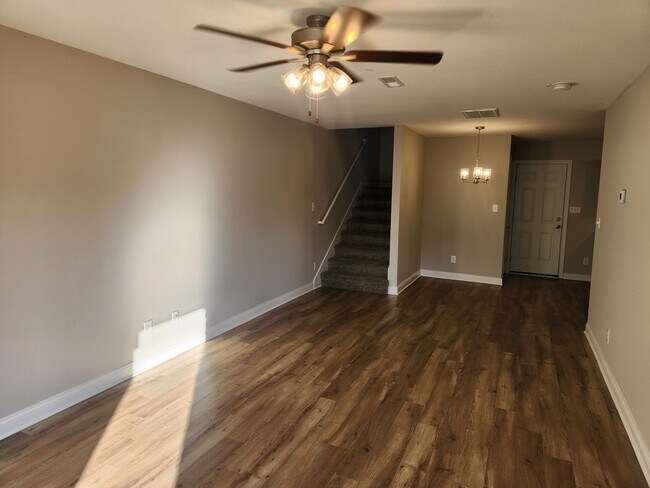 4003 Ft Sumter Dr in Clarksville, TN - Building Photo - Building Photo