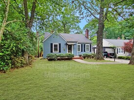 22 Douglas Dr in Greenville, SC - Building Photo