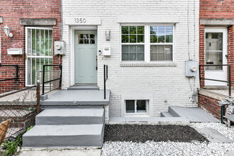 1350 Dexter Terrace SE in Washington, DC - Building Photo - Building Photo