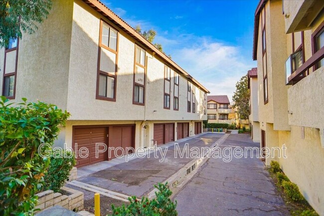 18145 Sundowner Way in Santa Clarita, CA - Building Photo - Building Photo