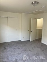 16 Vintage Ct in Hamilton Township, NJ - Building Photo - Building Photo