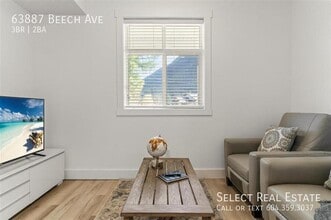 63887 Beech Ave. in Hope, BC - Building Photo - Building Photo