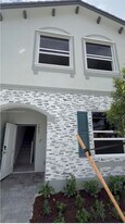1063 SE 2nd St in Homestead, FL - Building Photo