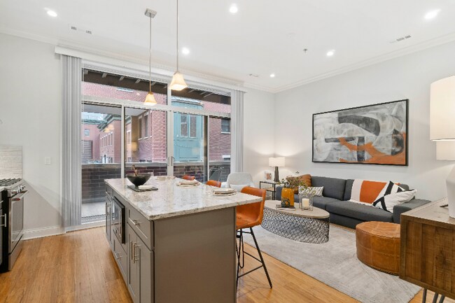 property at 1053 W Monroe St