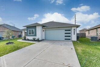 918 Betsy Hl Dr in Arcola, TX - Building Photo - Building Photo