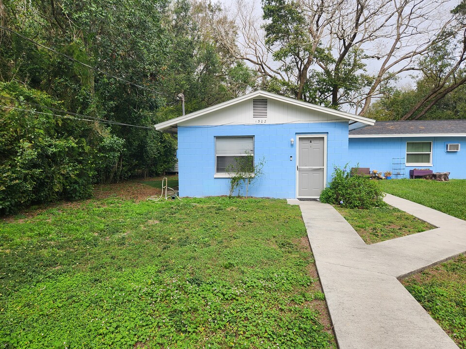 1302 E 149th Ave, Unit Apartment A in Lutz, FL - Building Photo