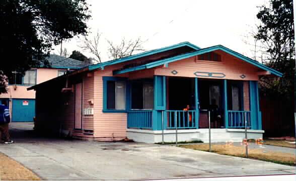 354 W 14th St in San Bernardino, CA - Foto de edificio - Building Photo