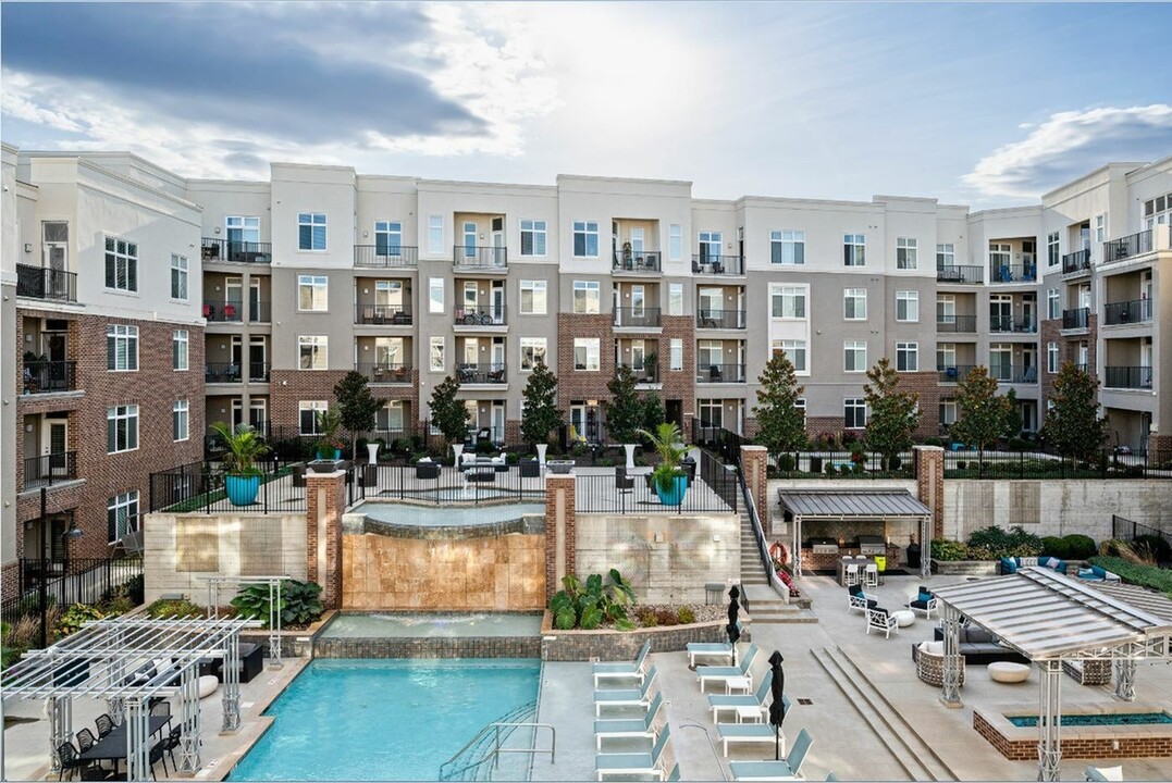 Domain City Center in Lenexa, KS - Foto de edificio