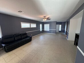 6741 Divers Loons St in North Las Vegas, NV - Building Photo - Building Photo