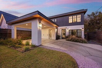 1702 Bauerle Ave in Austin, TX - Foto de edificio - Building Photo
