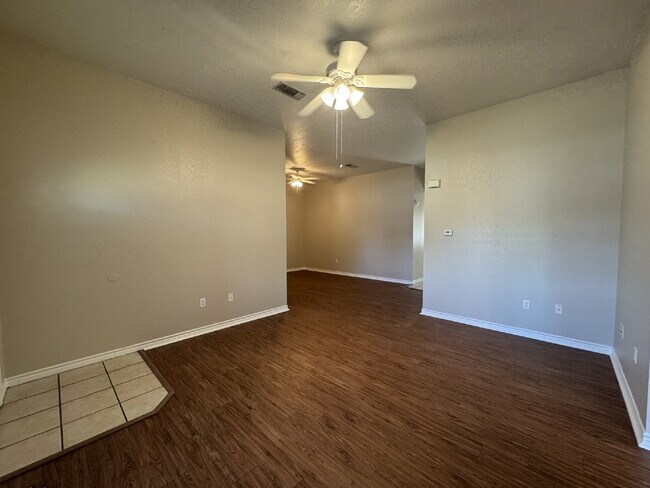 410 Wedgewood Dr in Stephenville, TX - Building Photo - Building Photo