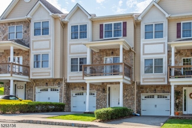 property at 17 Halina Ln