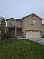 3548 Sharp Shinned Trail in Saratoga Springs, UT - Building Photo