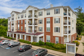 Charleston Ridge Apartments in Mechanicsville, VA - Building Photo - Building Photo