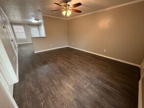 Hillstone On The Parkway in College Station, TX - Foto de edificio - Building Photo