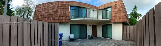 property at 8405 N Coral Cir