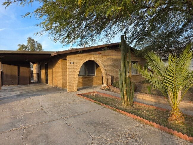 2049 Panorama Dr in Bullhead City, AZ - Building Photo - Building Photo