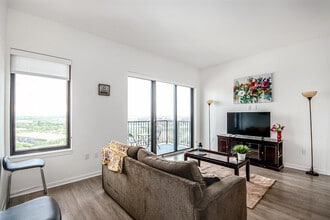 2002 Holcombe Blvd, Unit SI ID1359170P in Houston, TX - Foto de edificio - Building Photo