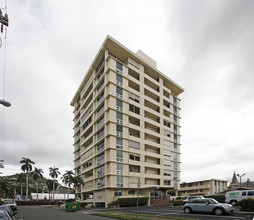 Manoalani in Honolulu, HI - Building Photo - Building Photo