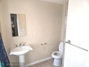 2542 Liberty St in Hollywood, FL - Building Photo - Building Photo