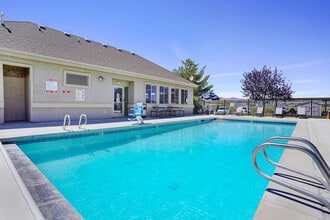The Villas at Riverside in Elko, NV - Foto de edificio - Building Photo
