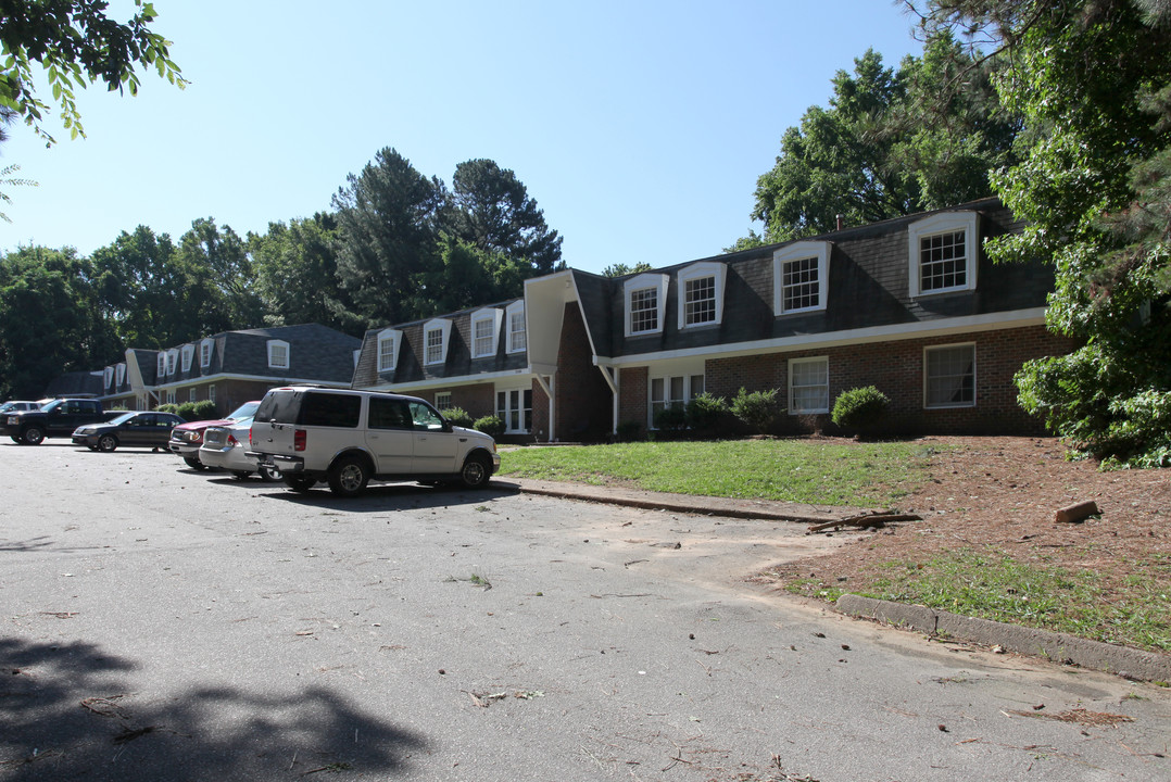 Doral Apartments in Raleigh, NC - Building Photo