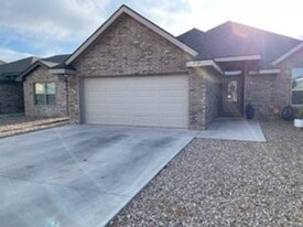 2512 Joe Ln. in Clovis, NM - Building Photo